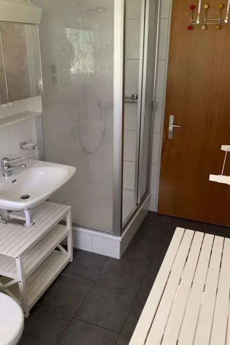 Tgesa Marlotscha Appartement/Fewo, Dusche oder Bad, WC, 3 Schlafräume - Photo 14