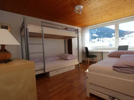 Tgesa Sunnmatt Nr. 13 Appartement/Fewo, Bad, WC, 1 Schlafraum - Photo 7