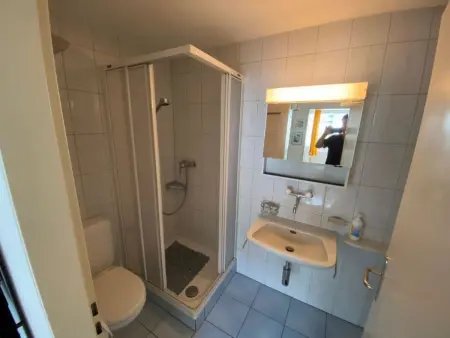 Tgesa Piz Mez 24 Appartement/Fewo, Dusche, WC, 2 Schlafräume - Photo 9