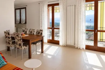 Le Chat Noir, Superbe appartement avec piscine et vue sur le lac - Photo 3