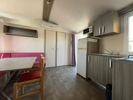 Bungalow Vic-la-Gardiole 26 m² avec piscine, Bungalow 6 personnes à Vic la Gardiole - Photo 3