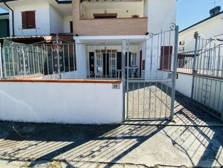 Moderne Villa mit Terrasse, Grill, Privatgarten, Maison 4 personnes à Comacchio - Photo 6