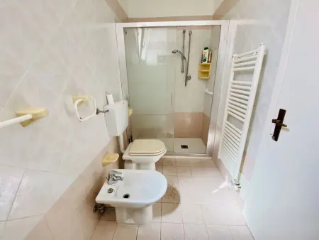 Moderne Villa mit Terrasse, Grill, Privatgarten, Maison 4 personnes à Comacchio - Photo 18