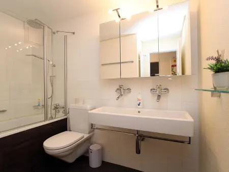 Tgesa La Niva 1 Appartement/Fewo, Dusche oder Bad, WC, 2 Schlafräume - Photo 8
