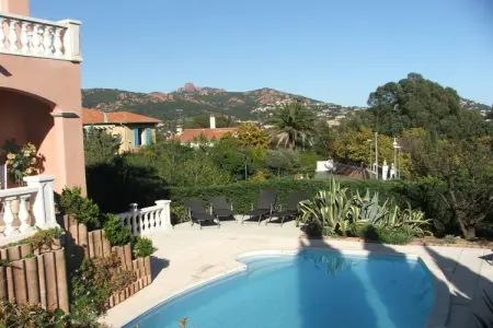 75140, Appartement de vacances à Agay avec piscine - Photo 1