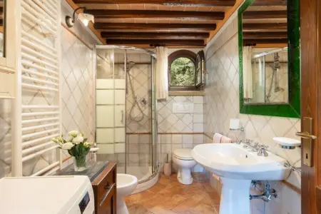 313601, Villa à Riparbella avec piscine - Photo 32