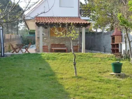 Sehr helle Villa in Strandnähe mit großem Garten und überdachter Terrasse - Photo 15