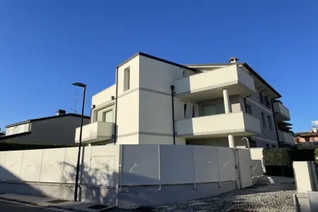376966, « Salò », à Desenzano del Garda - Photo 1