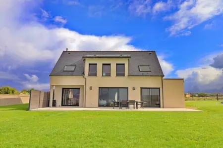 341805, Maison de vacances à Plouhinec avec terrasse - Photo 1