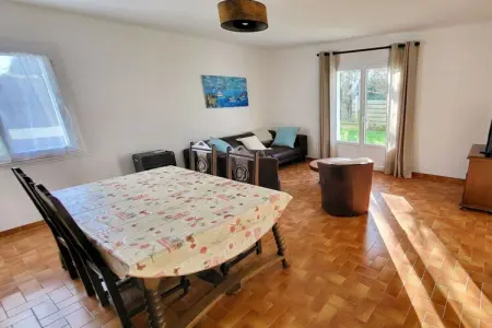 487232, Maison de vacances à Plouhinec avec parking - Photo 6