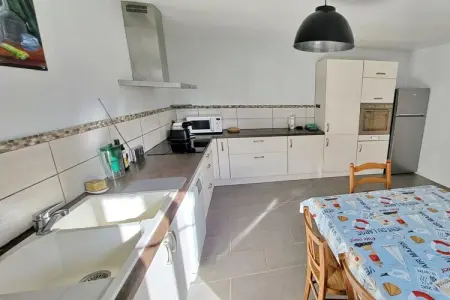 487232, Maison de vacances à Plouhinec avec parking - Photo 8