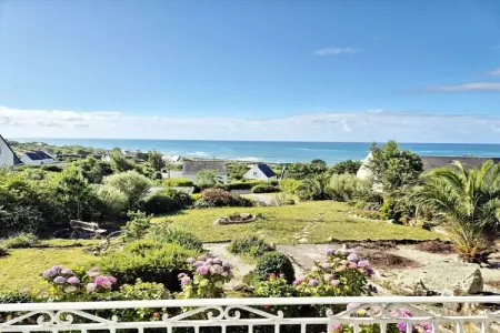 589635, Maison de vacances à Plouhinec avec terrasse - Photo 2