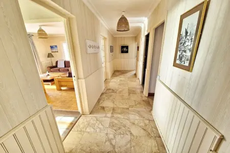 589635, Maison de vacances à Plouhinec avec terrasse - Photo 3