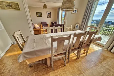 589635, Maison de vacances à Plouhinec avec terrasse - Photo 8