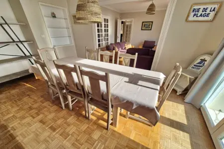 589635, Maison de vacances à Plouhinec avec terrasse - Photo 9