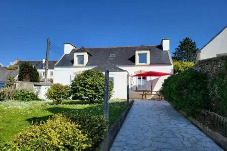 451973, Maison de vacances à Plouhinec avec parking - Photo 1