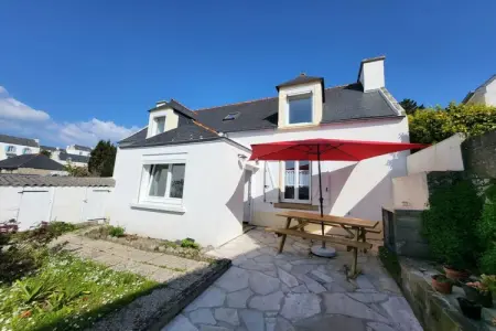 451973, Maison de vacances à Plouhinec avec parking - Photo 2