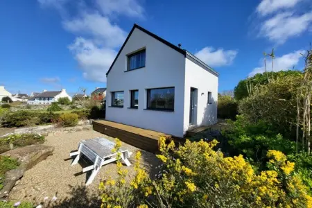 447712, Maison de vacances à Plouhinec avec terrasse - Photo 3