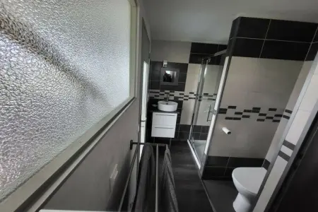 447712, Maison de vacances à Plouhinec avec terrasse - Photo 15