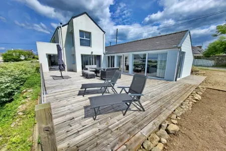 440618, Maison de vacances à Plouhinec avec terrasse - Photo 2