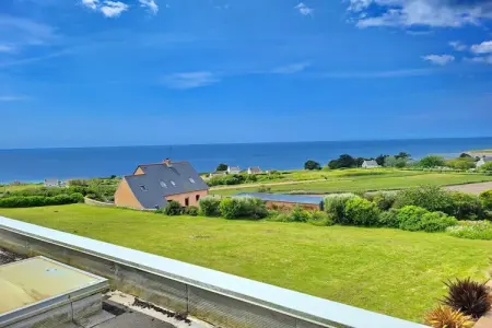440618, Maison de vacances à Plouhinec avec terrasse - Photo 6