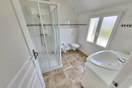 440618, Maison de vacances à Plouhinec avec terrasse - Photo 23