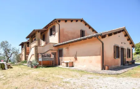 Maison 21 personnes à Montecchio - Photo 1