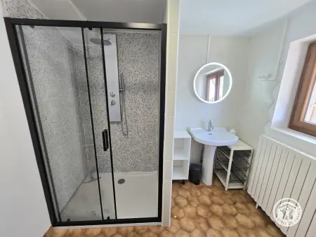 Grand gîte avec parking, animaux ok - 10 pers., Gite 10 personnes à Bars - Photo 16