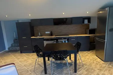 Sorgue 4, Villa avec piscine et jacuzzi près de Châteauneuf-du-Pape – 4 personnes - Photo 3