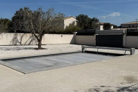 Sorgue 4, Villa avec piscine et jacuzzi près de Châteauneuf-du-Pape – 4 personnes - Photo 8