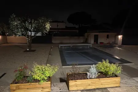 Sorgue 4, Villa avec piscine et jacuzzi près de Châteauneuf-du-Pape – 4 personnes - Photo 9