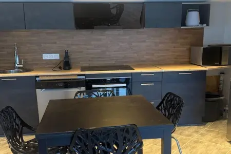 Sorgue 4, Villa avec piscine et jacuzzi près de Châteauneuf-du-Pape – 4 personnes - Photo 12