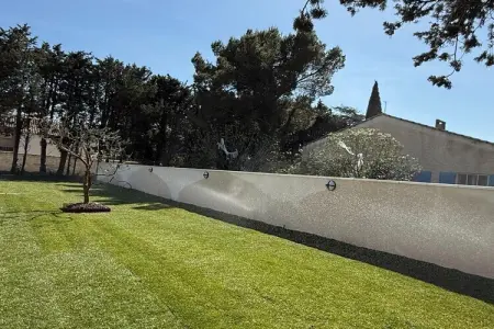 Sorgue 4, Villa avec piscine et jacuzzi près de Châteauneuf-du-Pape – 4 personnes - Photo 26
