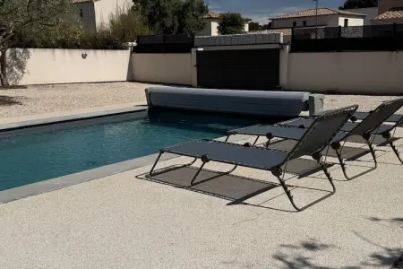 Sorgue 9, Villa avec piscine et jacuzzi près de Châteauneuf-du-Pape – 8 personnes - Photo 1