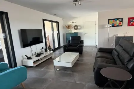Sorgue 9-4, Villa avec piscine et jacuzzi près de Châteauneuf-du-Pape – 12 personnes - Photo 1