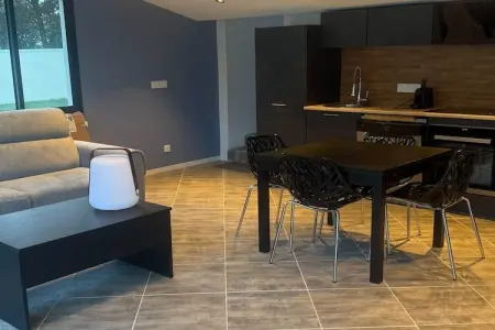 Sorgue 9-4, Villa avec piscine et jacuzzi près de Châteauneuf-du-Pape – 12 personnes - Photo 18
