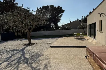 Sorgue 9-4, Villa avec piscine et jacuzzi près de Châteauneuf-du-Pape – 12 personnes - Photo 30