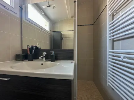 Maison rénovée avec terrasse - 6 pers., Maison 6 personnes à La Palmyre - Photo 6