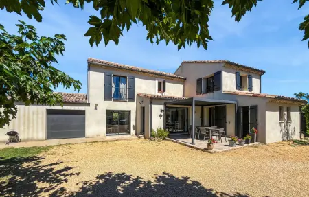 Maison 10 personnes à Robion - Photo 1