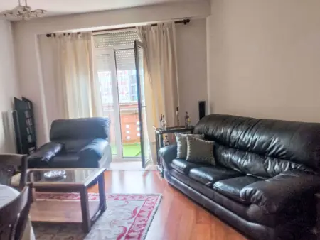 Apartment near Forum Mall, Appartement 5 personnes à Aveiro - Photo 1