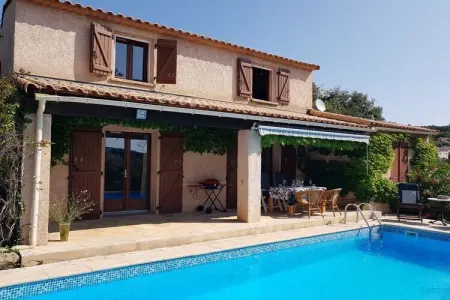 429975, Maison de vacances à Carces avec piscine - Photo 1