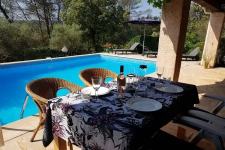 429975, Maison de vacances à Carces avec piscine - Photo 2