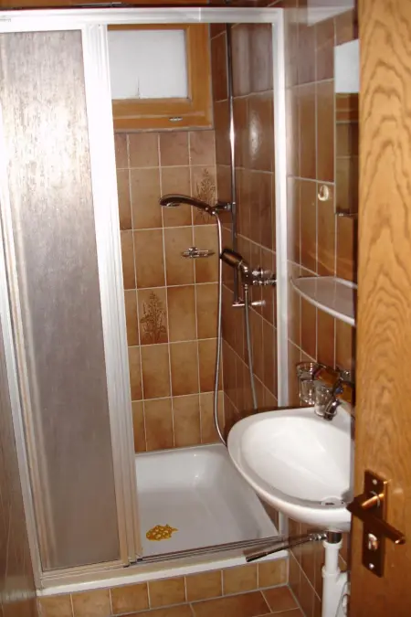 Chalet Wenger Appartement/Fewo, Dusche und Bad, WC, Balkon - Photo 28