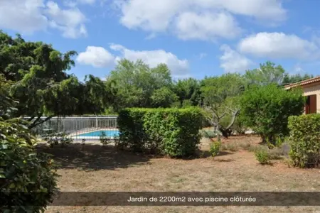 576961, Maison de vacances à Cotignac avec piscine - Photo 1