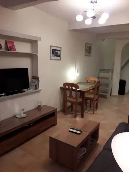 Maison charmante Bagnols-en-Forêt 57 m² avec parking - Photo 10
