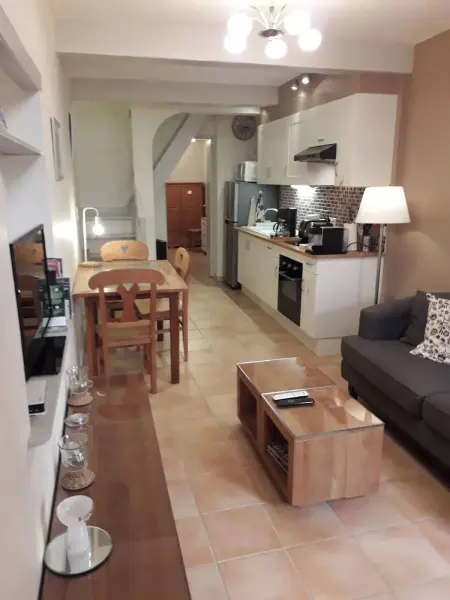 Maison charmante Bagnols-en-Forêt 57 m² avec parking - Photo 12