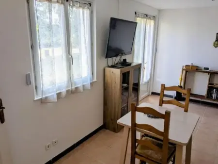 Maison confortable Saint-Sulpice-les-Feuilles 40 m² jardin - Photo 3