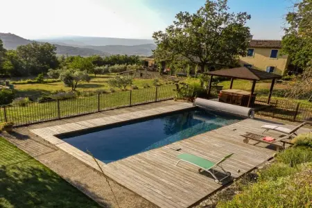 106651, Maison de vacances à Bonnieux avec piscine - Photo 1