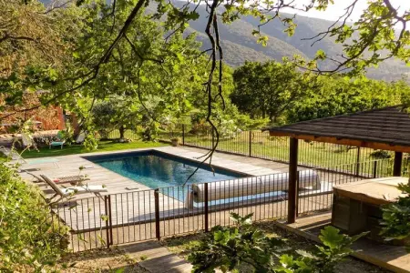 106651, Maison de vacances à Bonnieux avec piscine - Photo 3