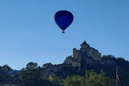 637122, Maison de vacances à Vézac avec Wi-Fi et parking - Photo 15